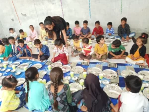 food donation in noida and delhi by aapke saath foundation