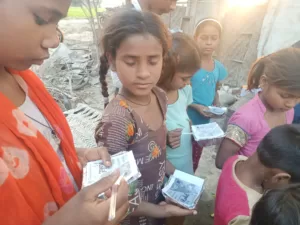 food distribution to homeless poor children in delhi