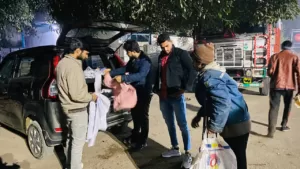 balanket diatribution to the homeless and poor people in noida and delhi by aapke saath foundation