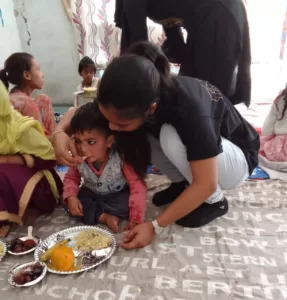 food distribution in orphanage in delhi by aapke saath foundation