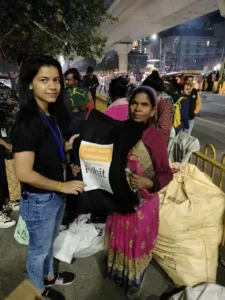 balanket diatribution to the homeless and poor people in noida and delhi by aapke saath foundation