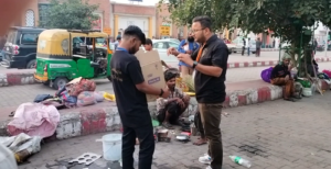 food distribution camapign in bareilly by aapke saath foundation