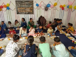 food distribution for orphanage by volunteer of aapke saath foundation