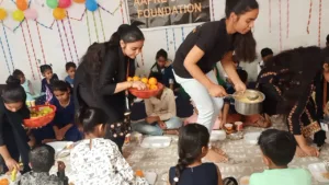 food distribution for orphanage by volunteer of aapke saath foundation